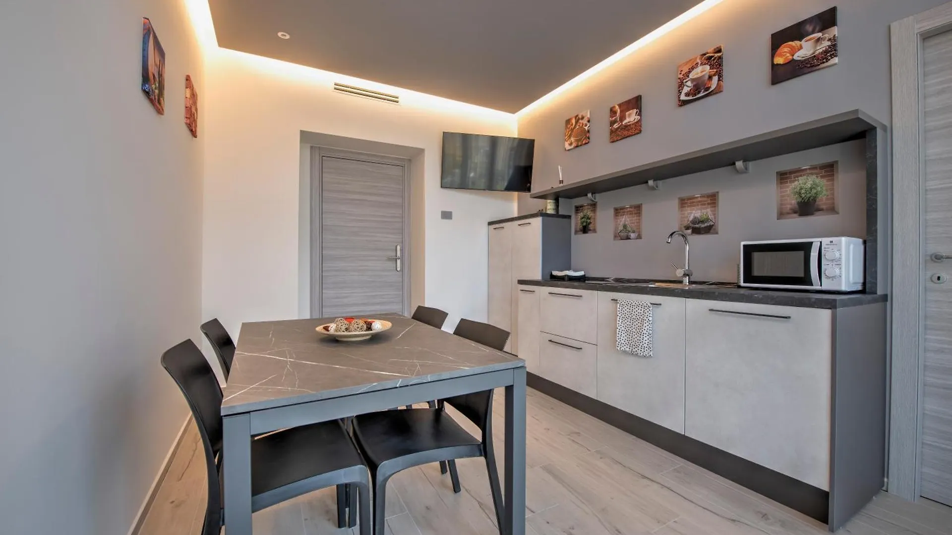 243B - Appartamento Mignon - Sara Home Chiavari, 200Metri Dal Mare Apartment Chiavari